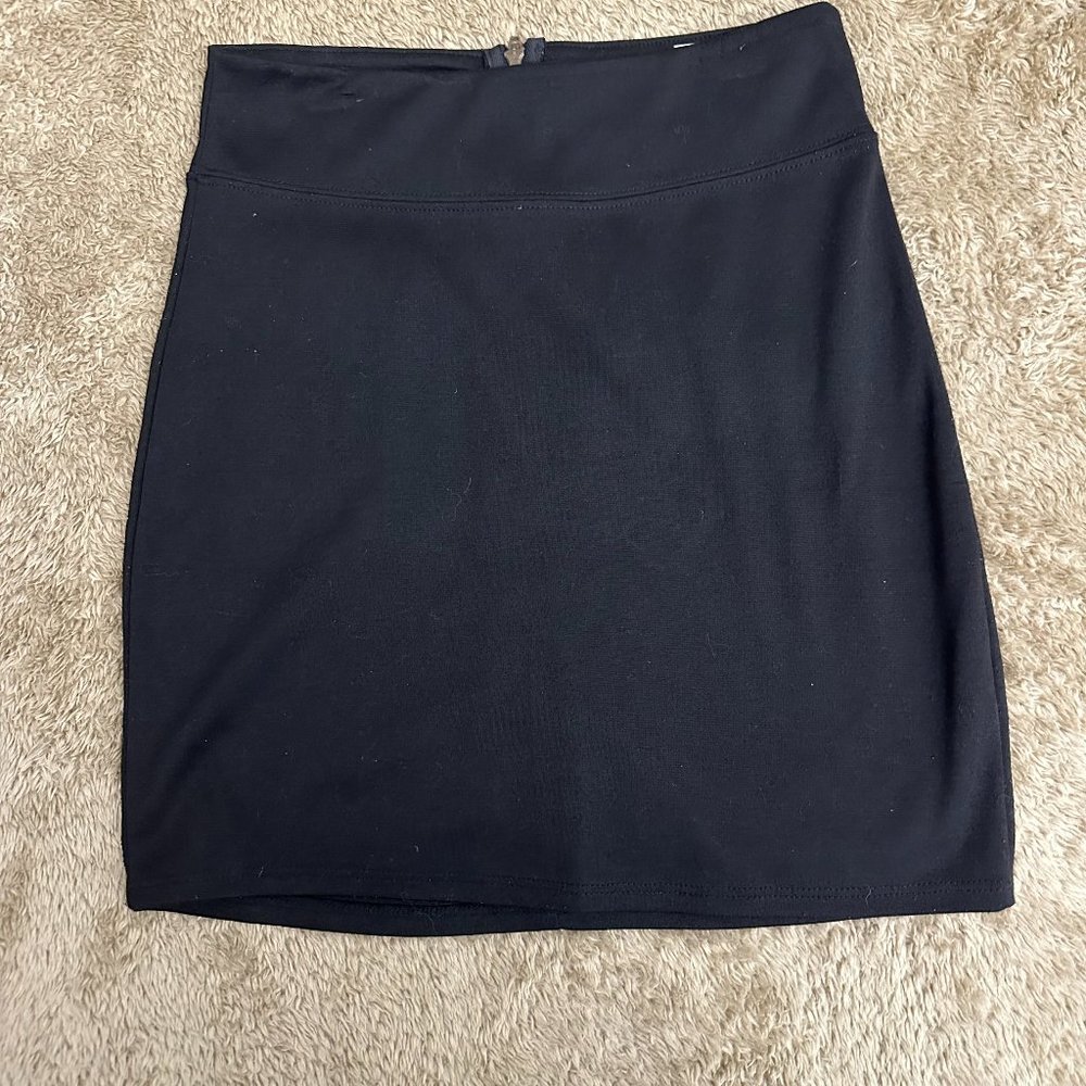 Size S Black Fitted Cloth Skirt
